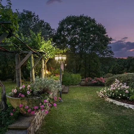 Vittoria D'anghiari 7&3, Emma *