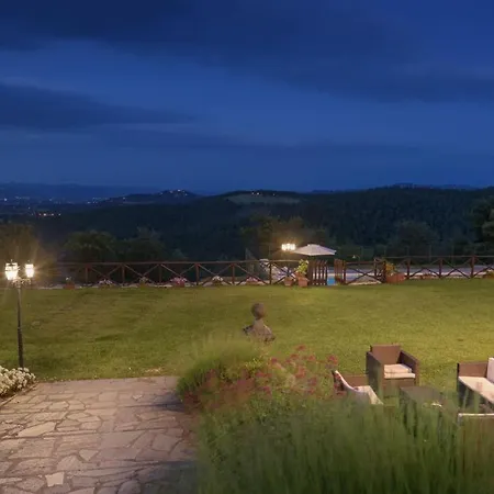 Vittoria D'anghiari 7&3, Emma فيلة أنغياري