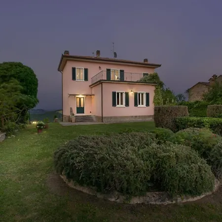 Vittoria D'anghiari 7&3, Emma فيلة أنغياري