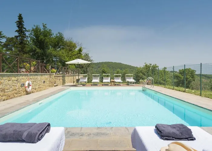 Vittoria D'anghiari 7&3, Emma فيلة *